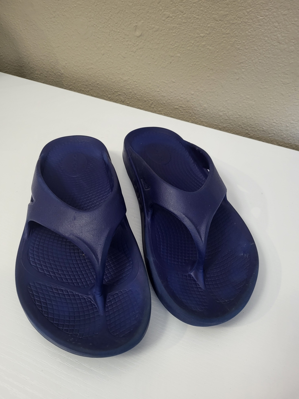 OOFOS OOriginal Recovery Flip Flop Thong Sandals US Mens Size 8 Womens 10 Navy